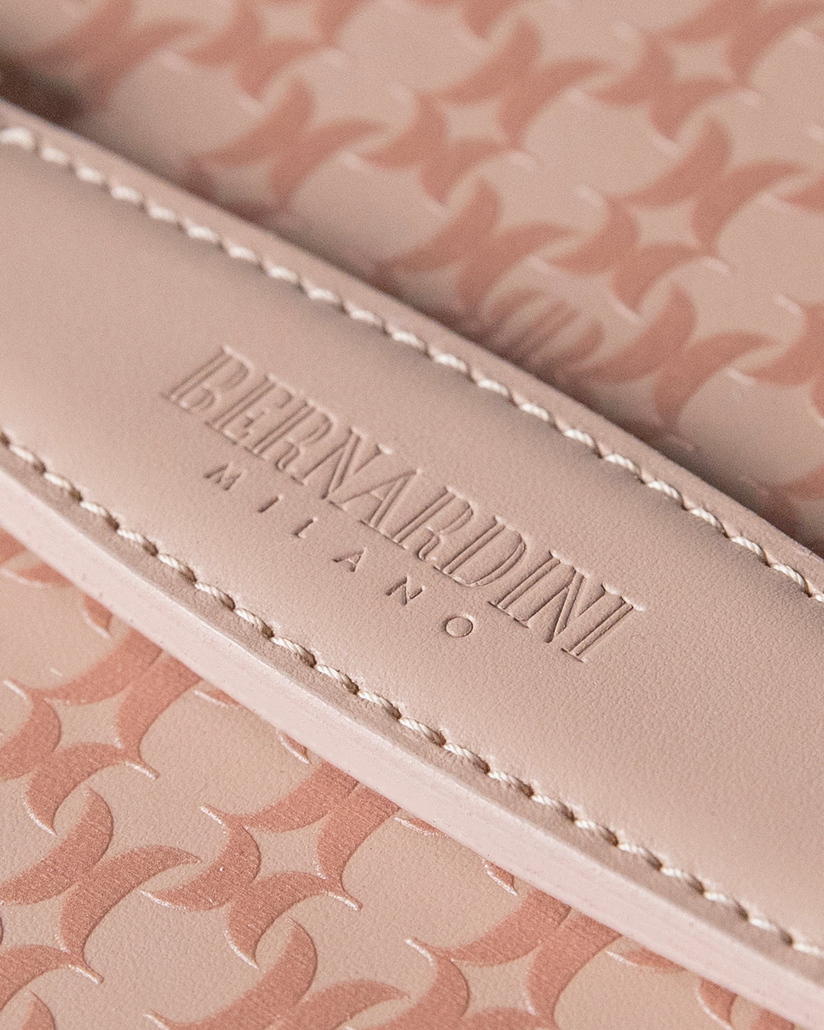 Bernardini Milano Champagne trunk - pink leather and alcantara - with 6 flutes and ice bucket