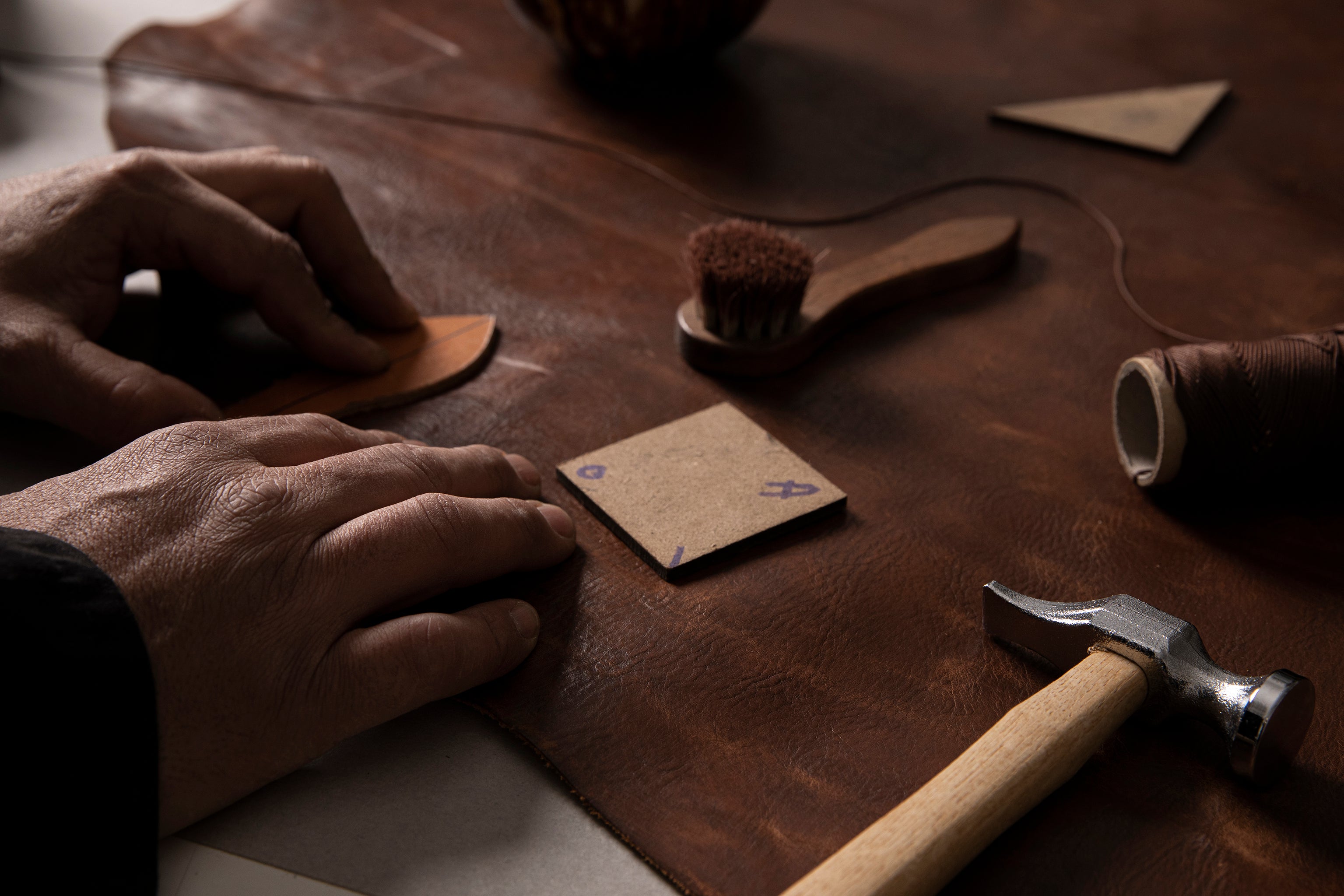 Artisans working for bernardini Milano products
