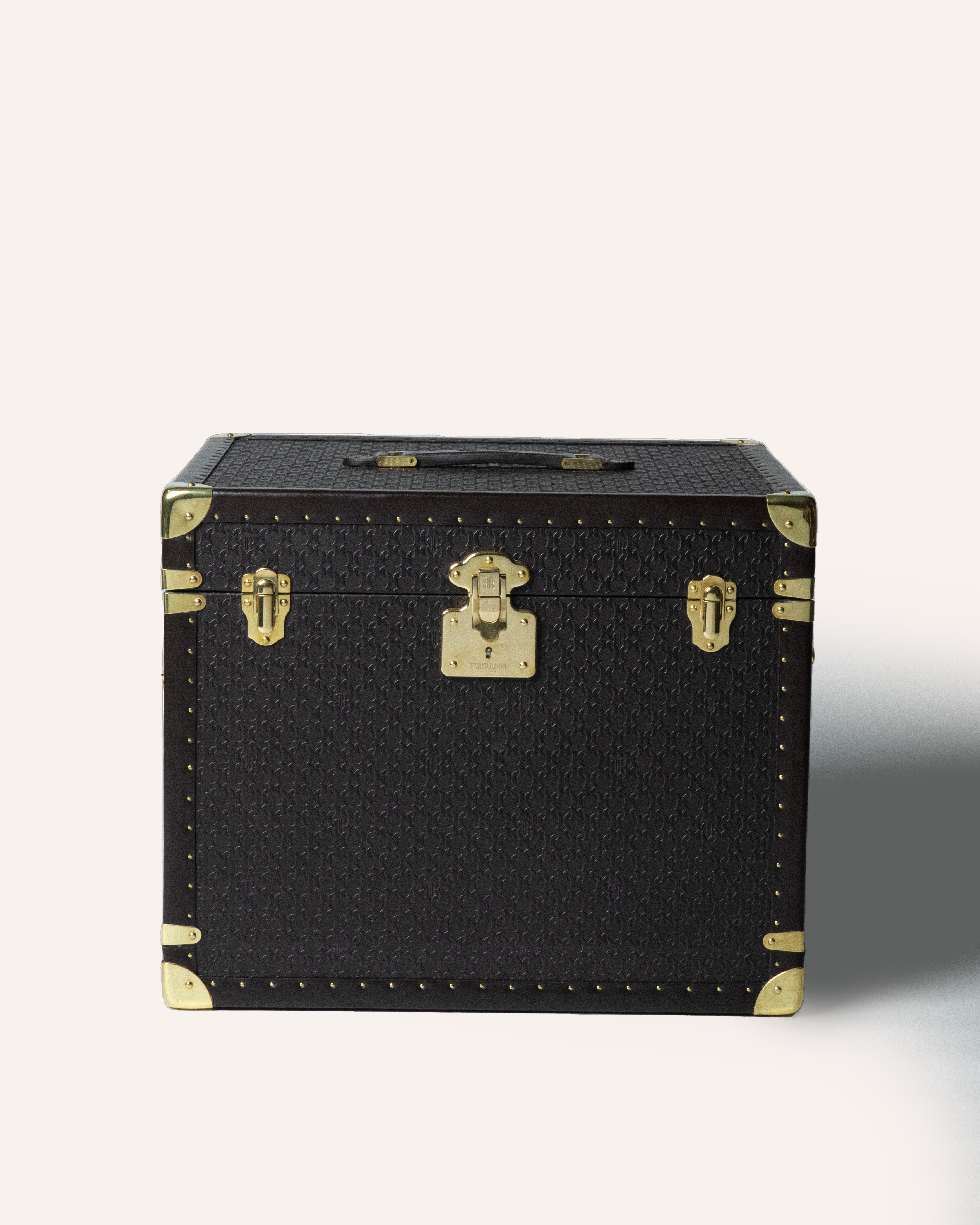Bernardini Milano Bar trunk - ice leather and lacquered ebony wood - closed