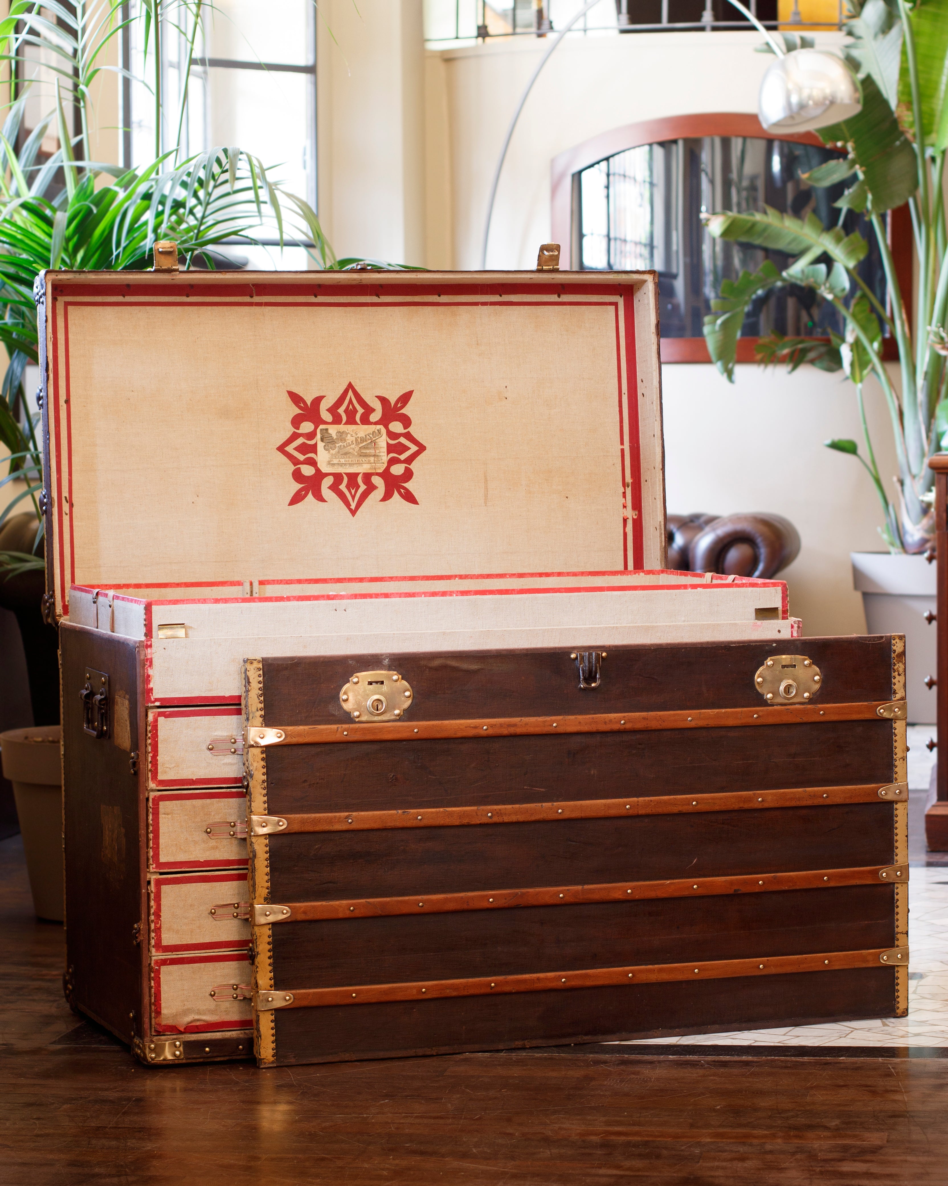 Edison Oversize Steamer Trunk