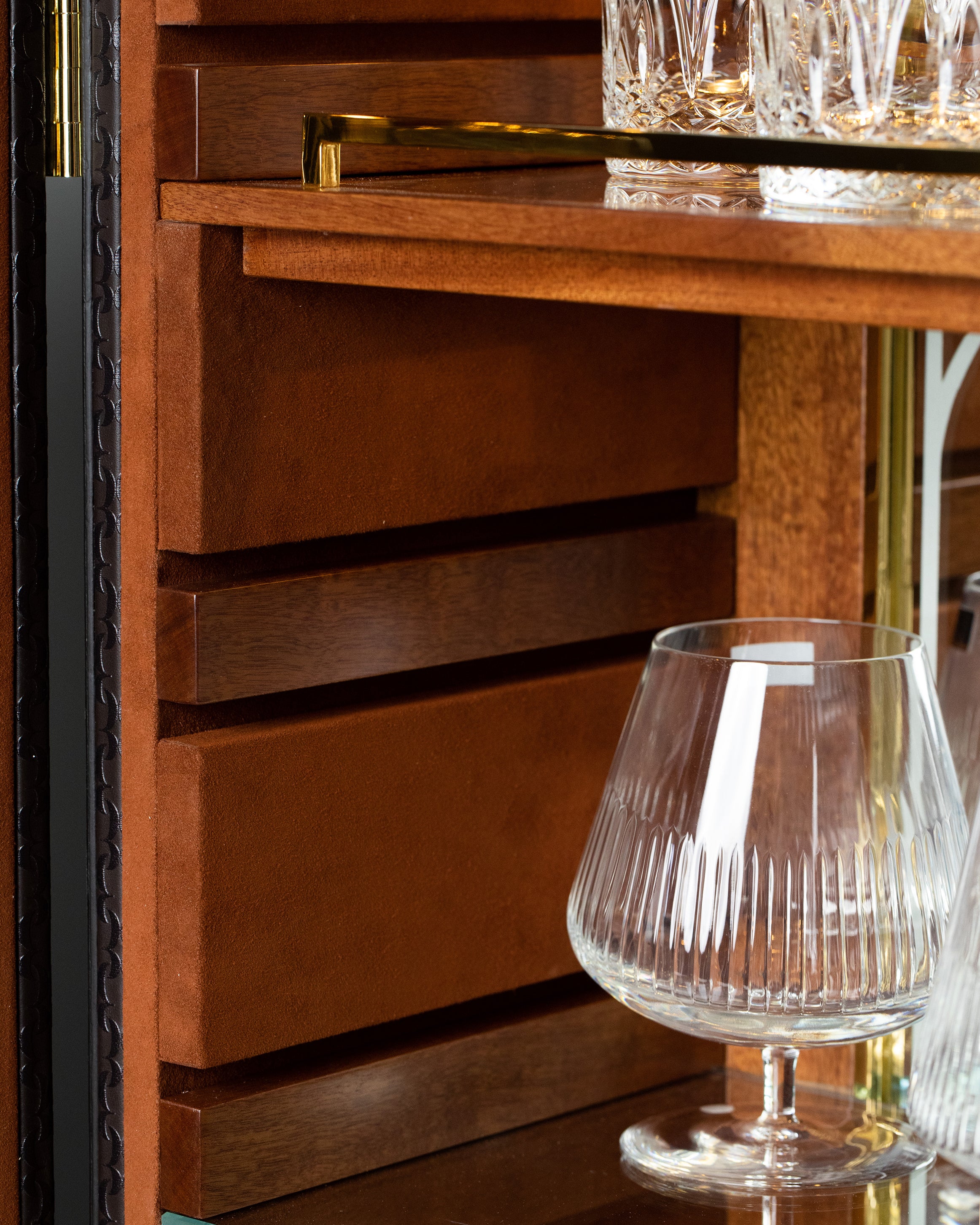 Bernardini Milano vertical large size bar and humidor trunk.