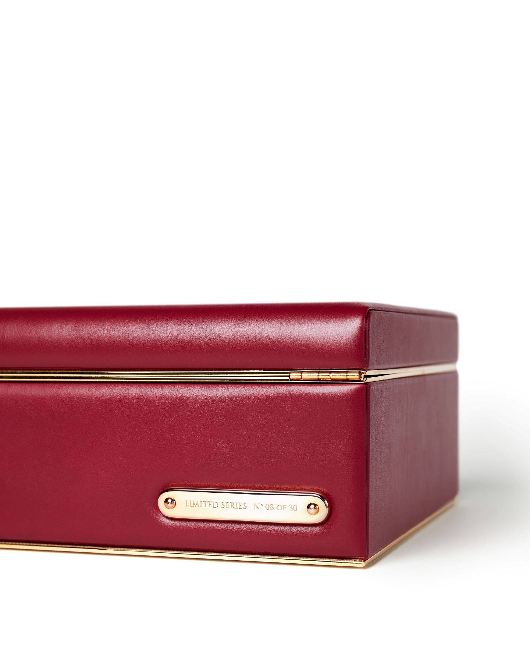 Bernardini Milano jewellery holder of red leather, yellow gold plated and silk - limited series target detail