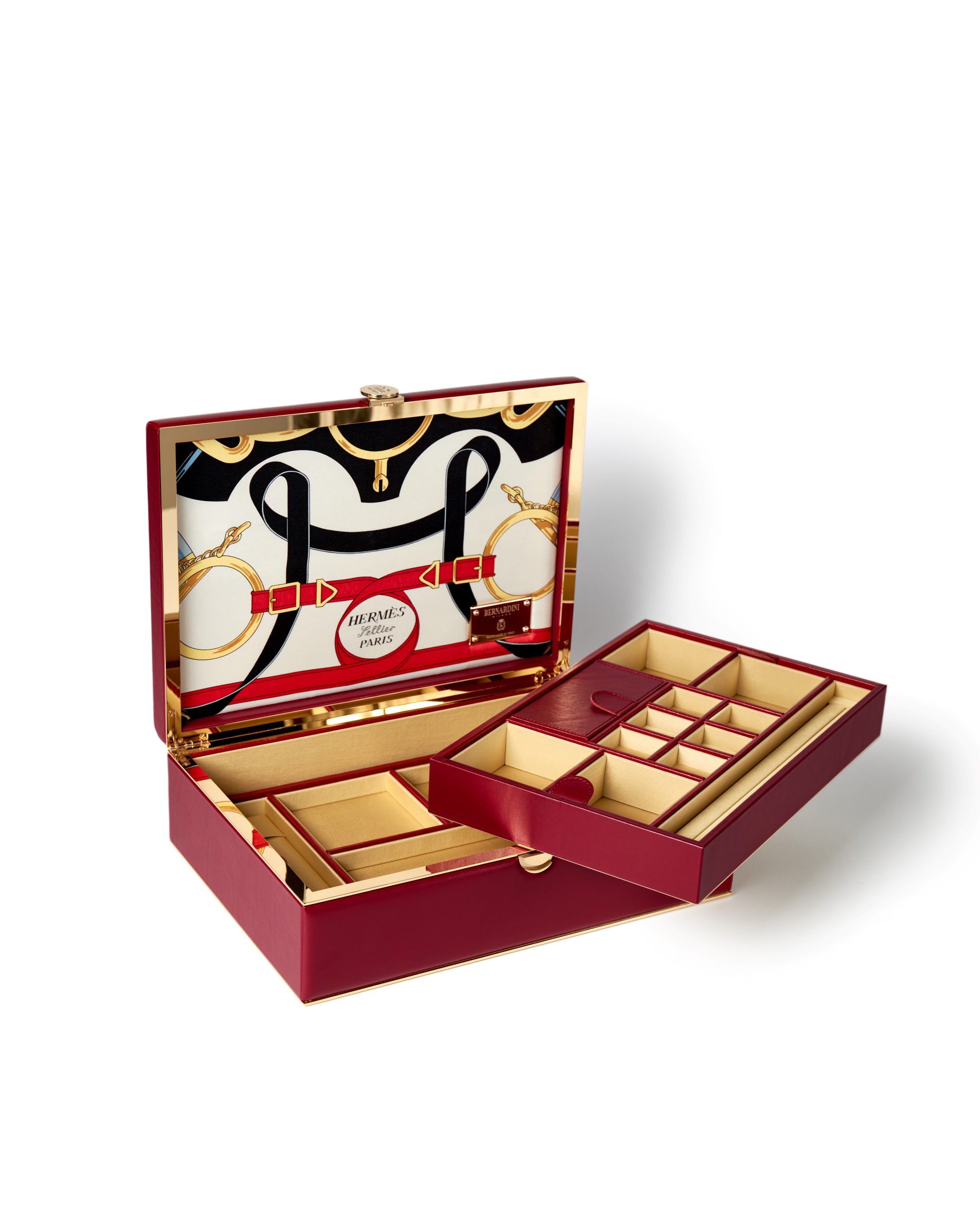 Bernardini Milano jewellery holder of red leather, yellow gold plated and silk - open wth extractable tray