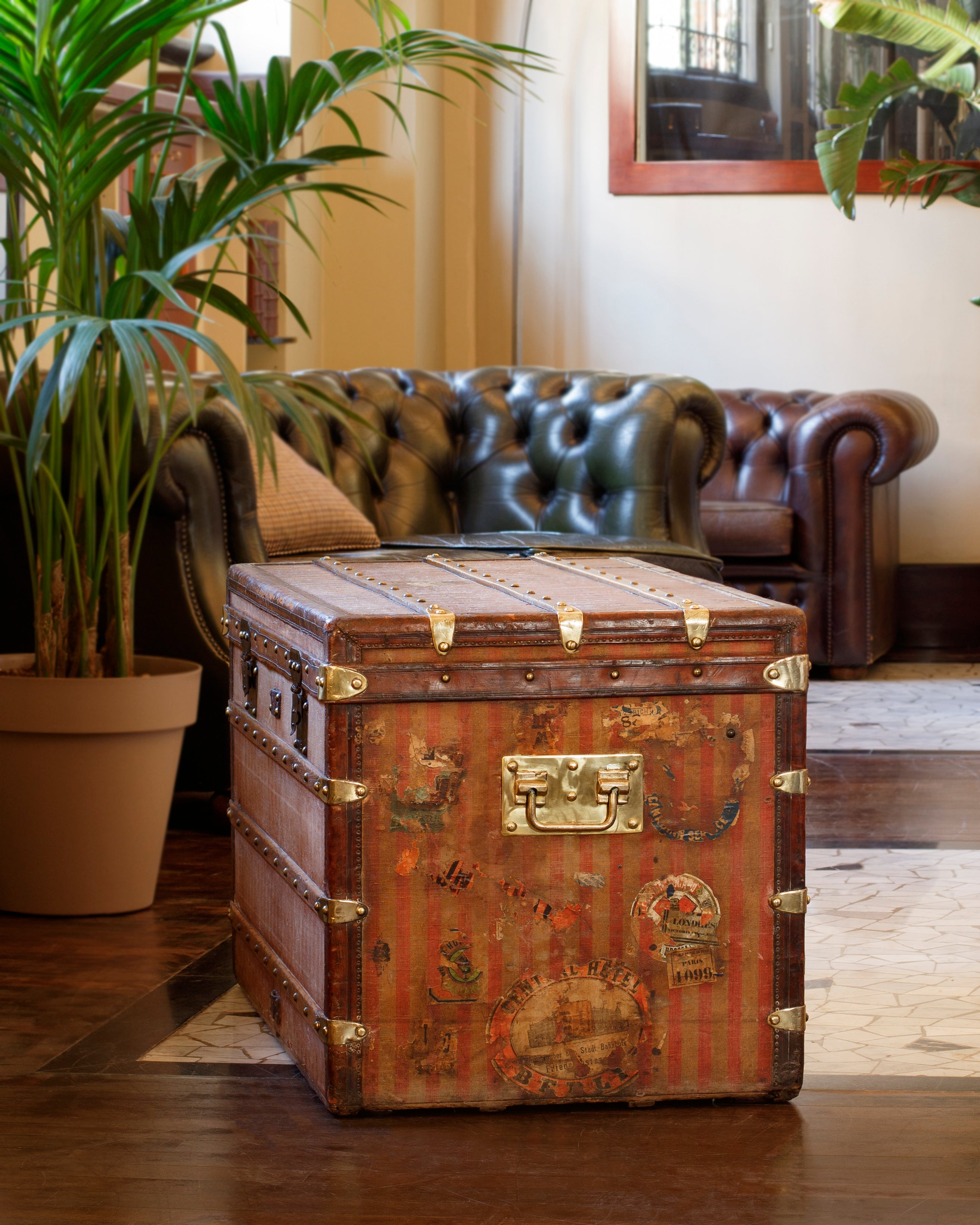 Louis Vuitton - Rabec Rayee Trunk