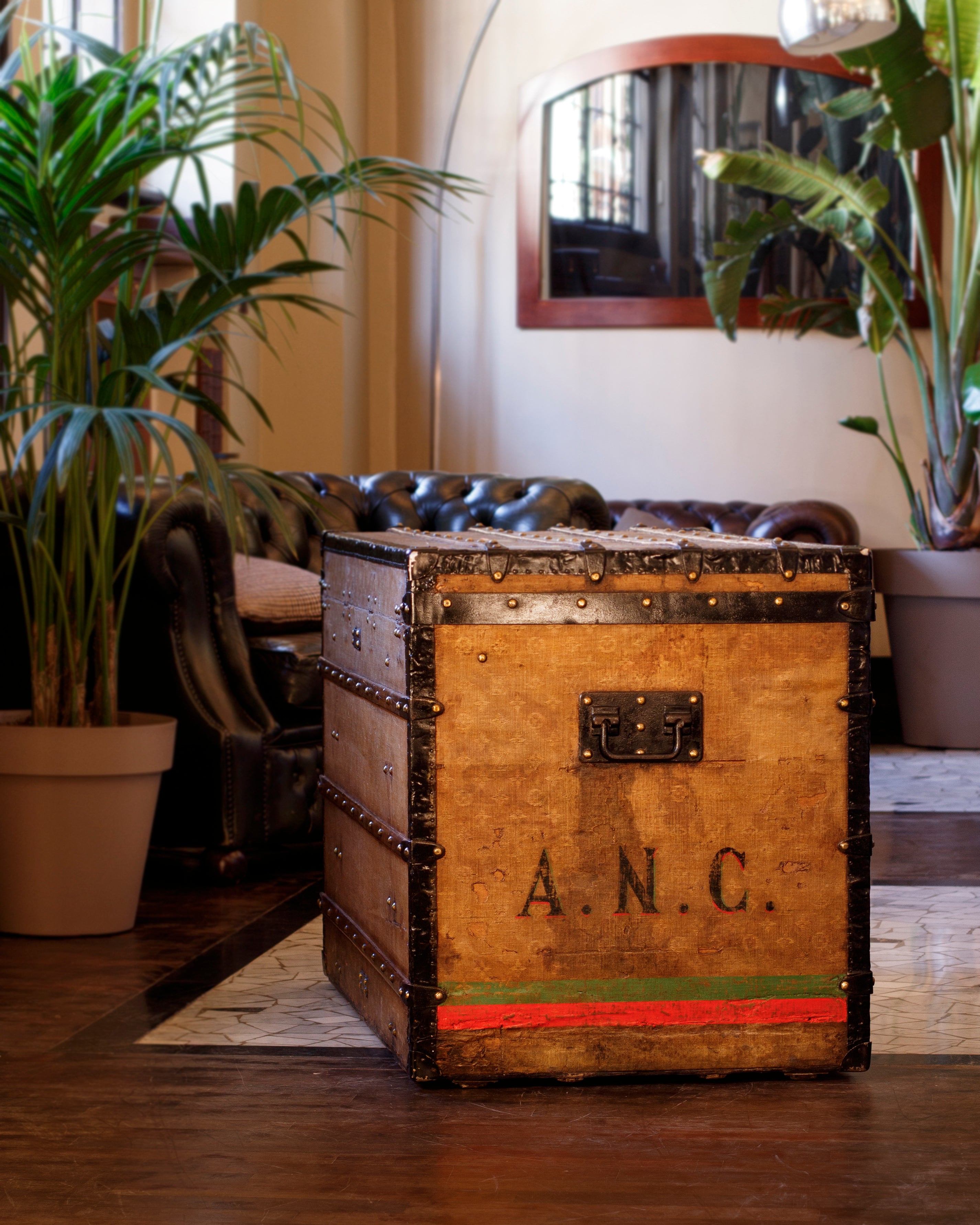 Louis Vuitton Tissée Oversize Trunk