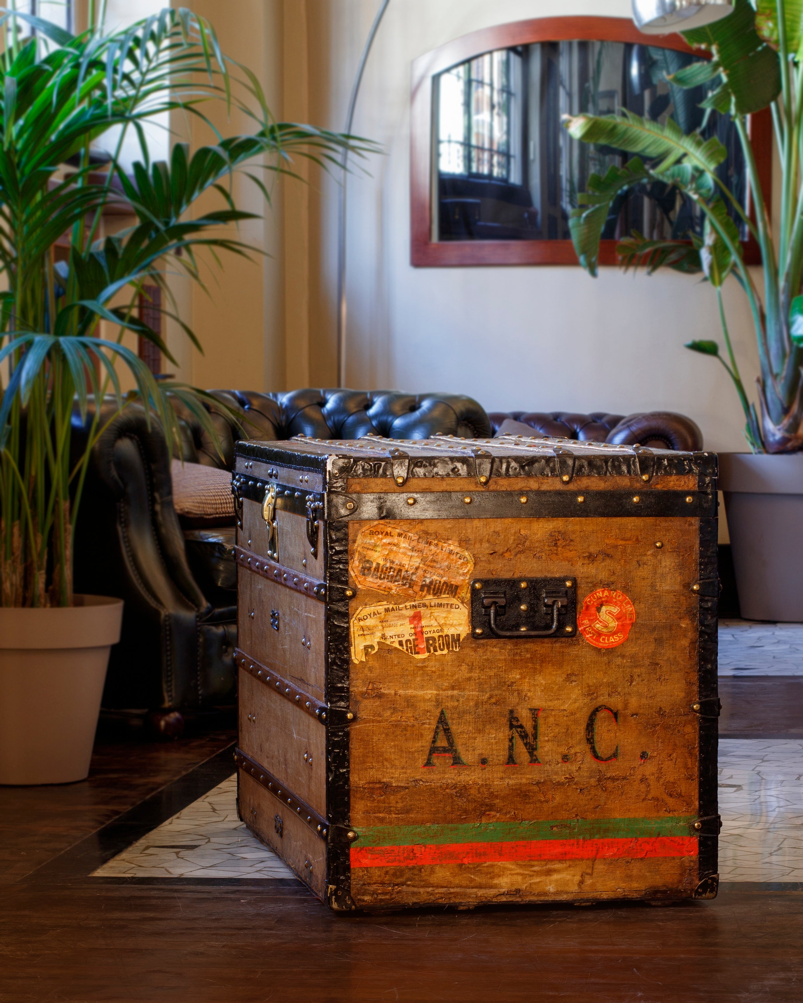 Louis Vuitton Tissée Oversize Trunk