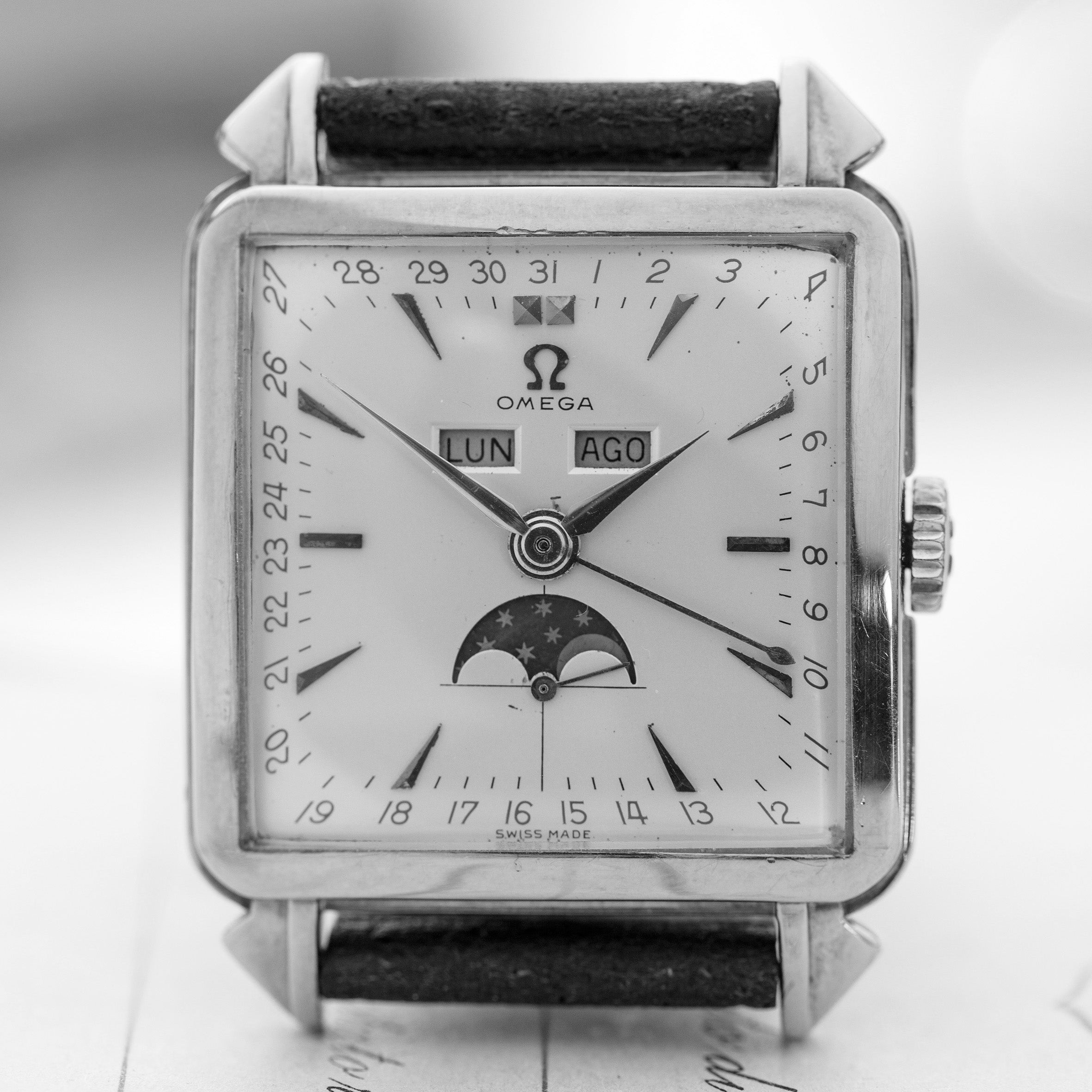 Omega "Cosmic" Triple Calendar and Moonphase ref.3944