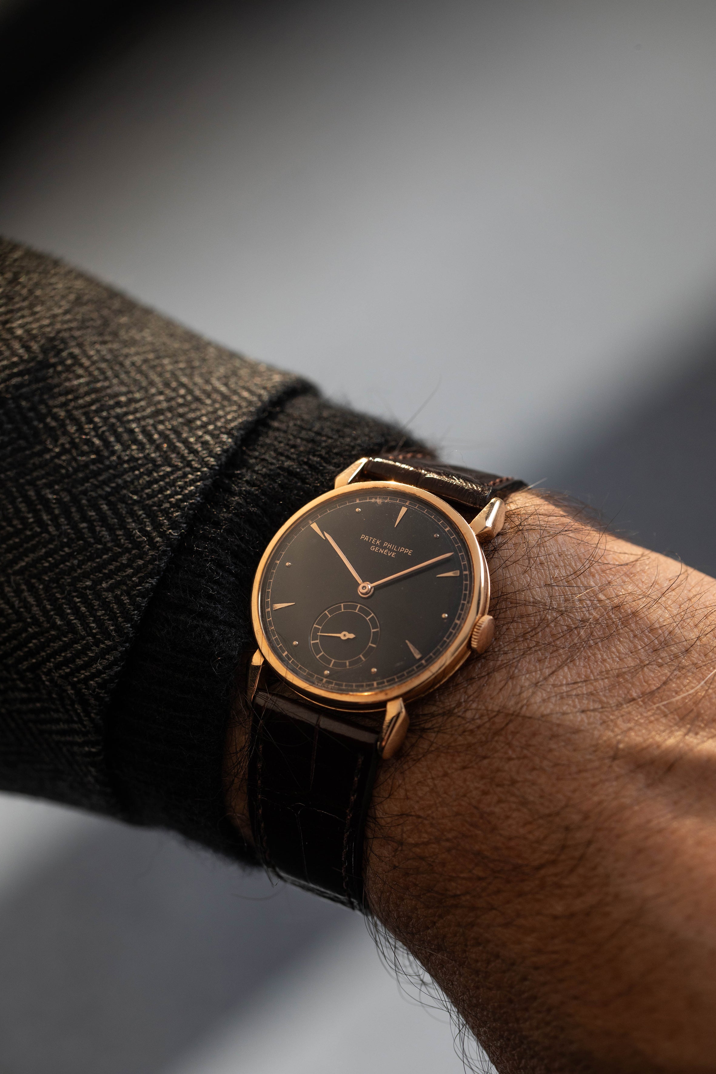 Patek Philippe Ref. 1578 Calatrava for general motors, in rose gold and black dial on the wrist