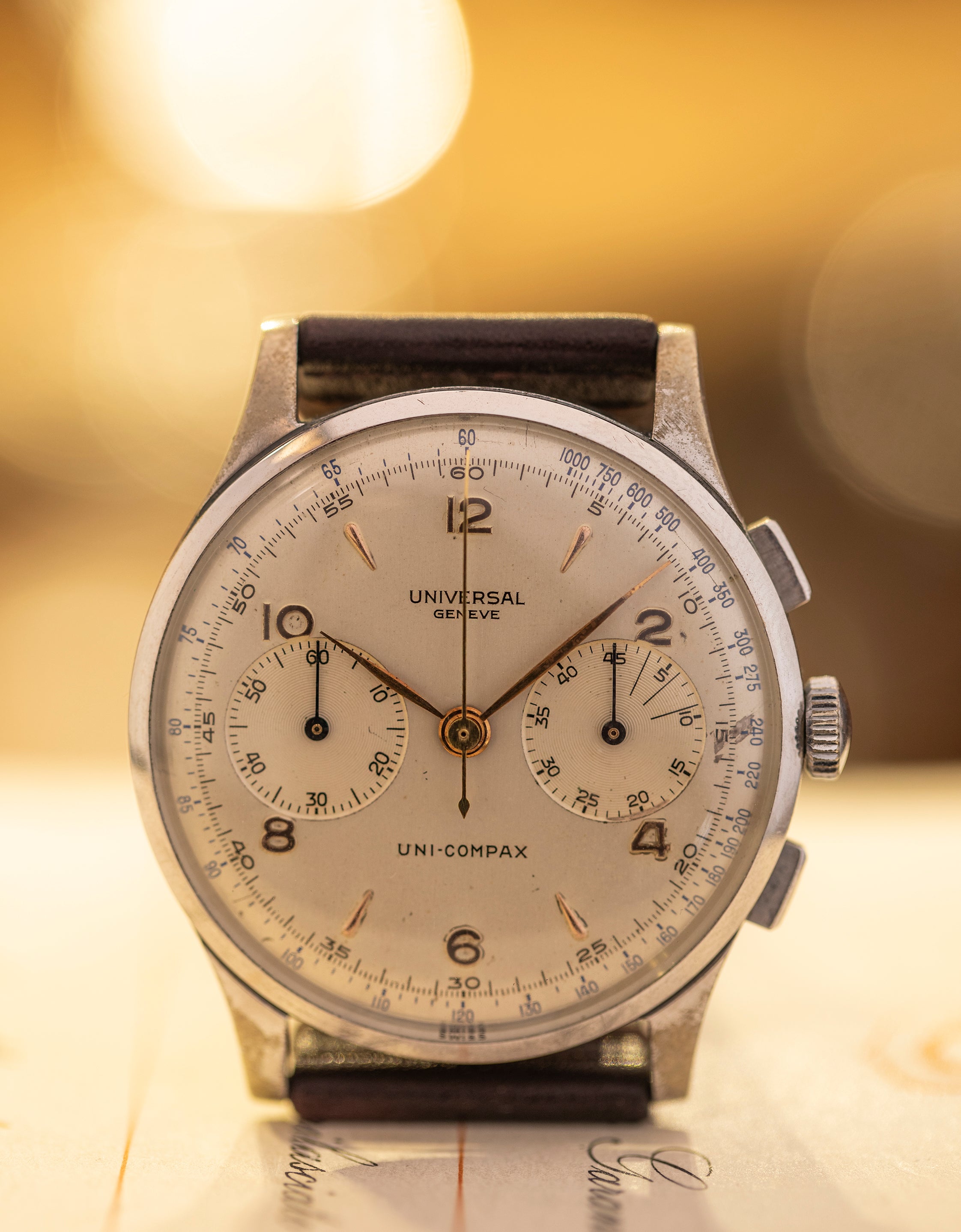 Universal Genève Ref. 32416 Uni-Compax Oversize in stainless steel with white dial and gold indexes