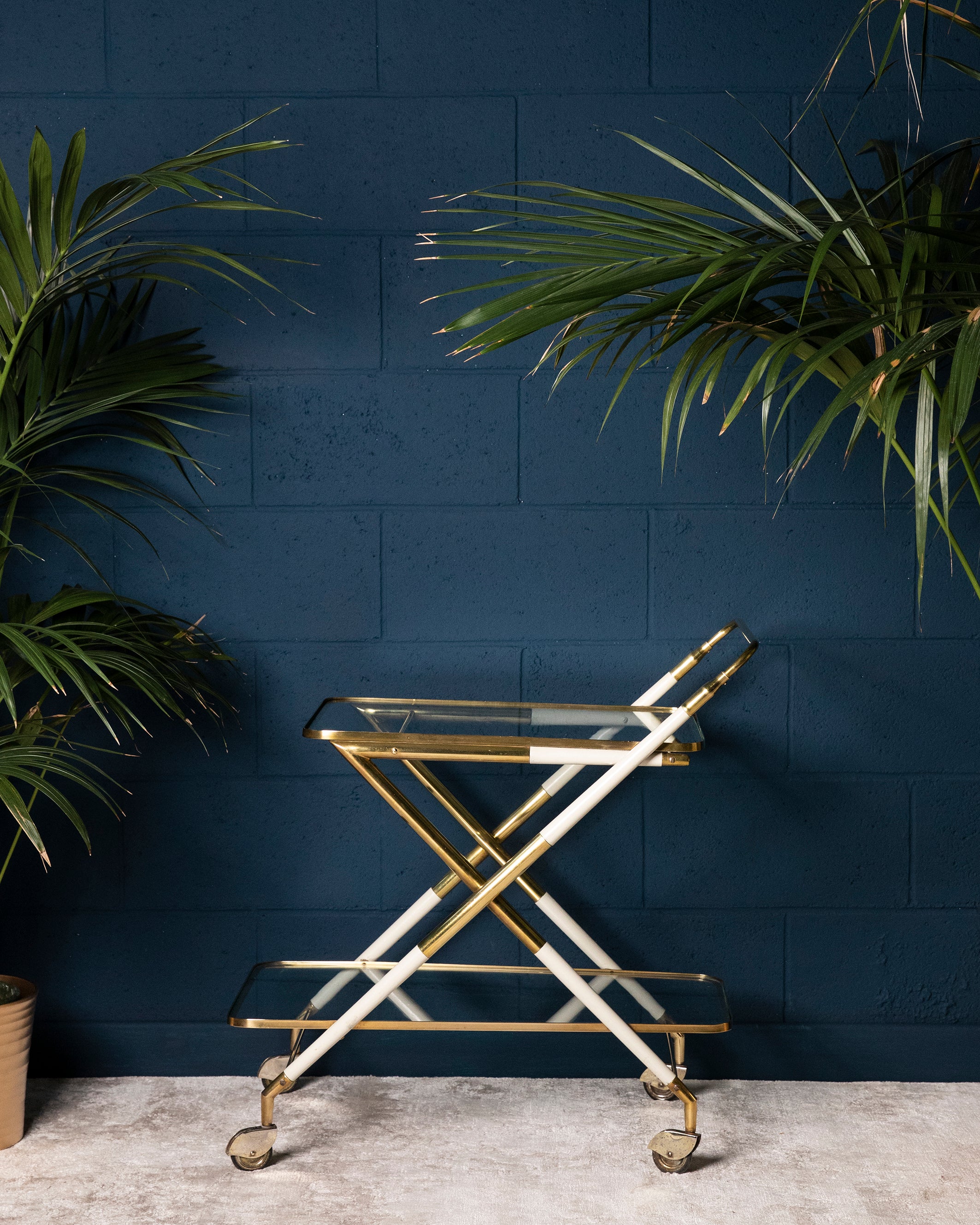 Carrello rettangolare in ottone e legno disegnato da Cesare Lacca - 1960 - Brass and wood rectangular bar cart designed by Cesare Lacca