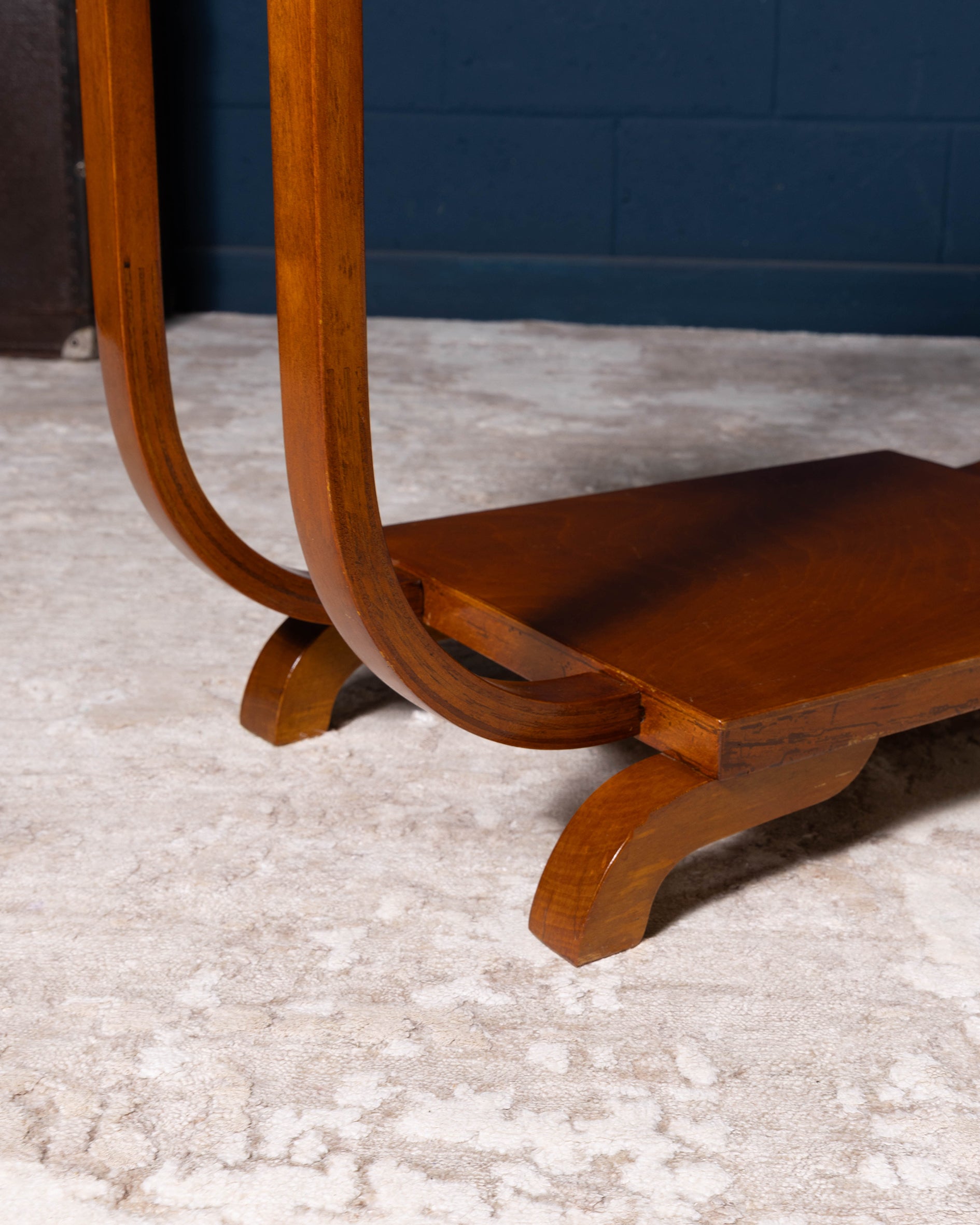 Etagére Two-tier shelf