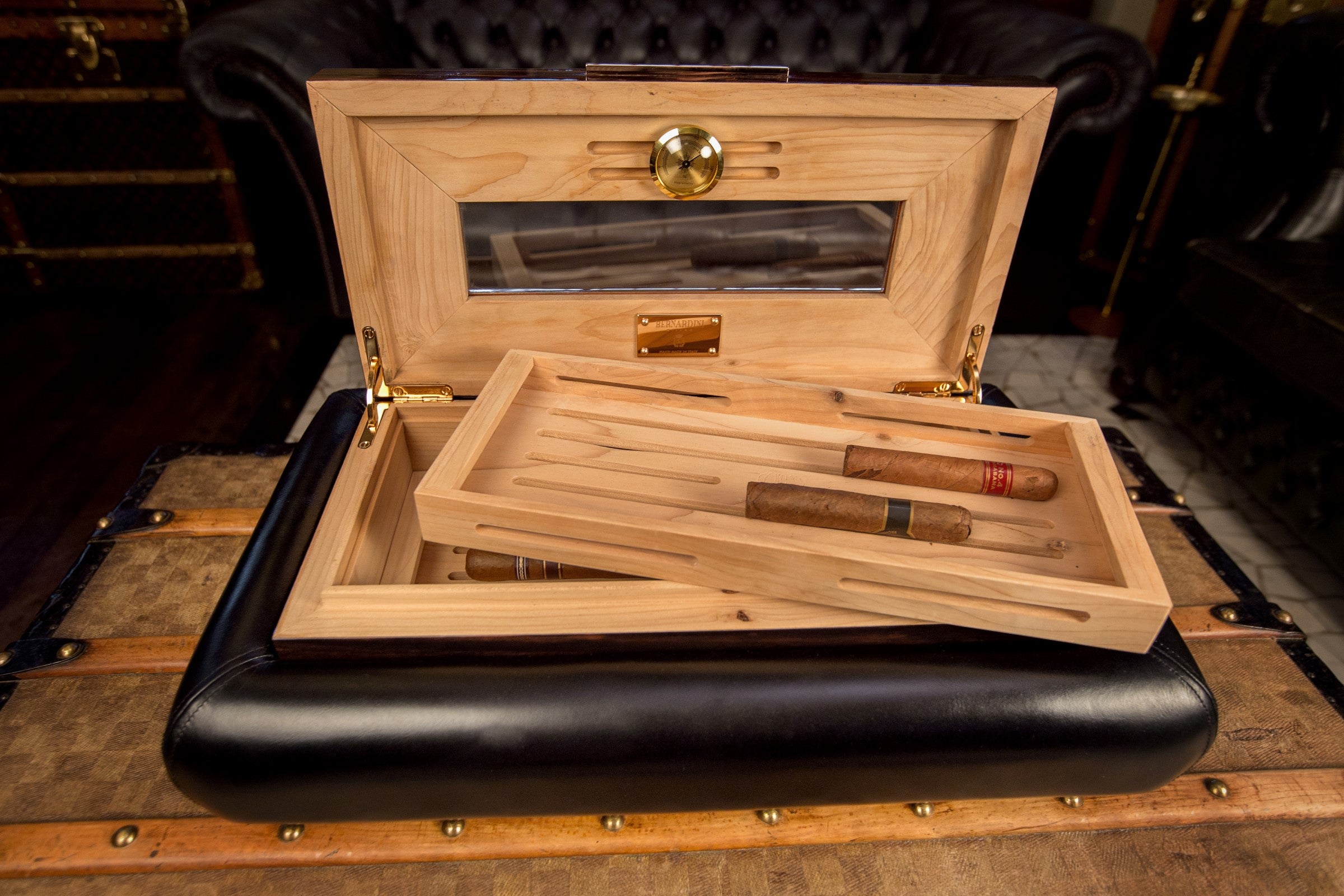 Bernardini Humidor Deco - Black leather and Ebony - N° 05/30