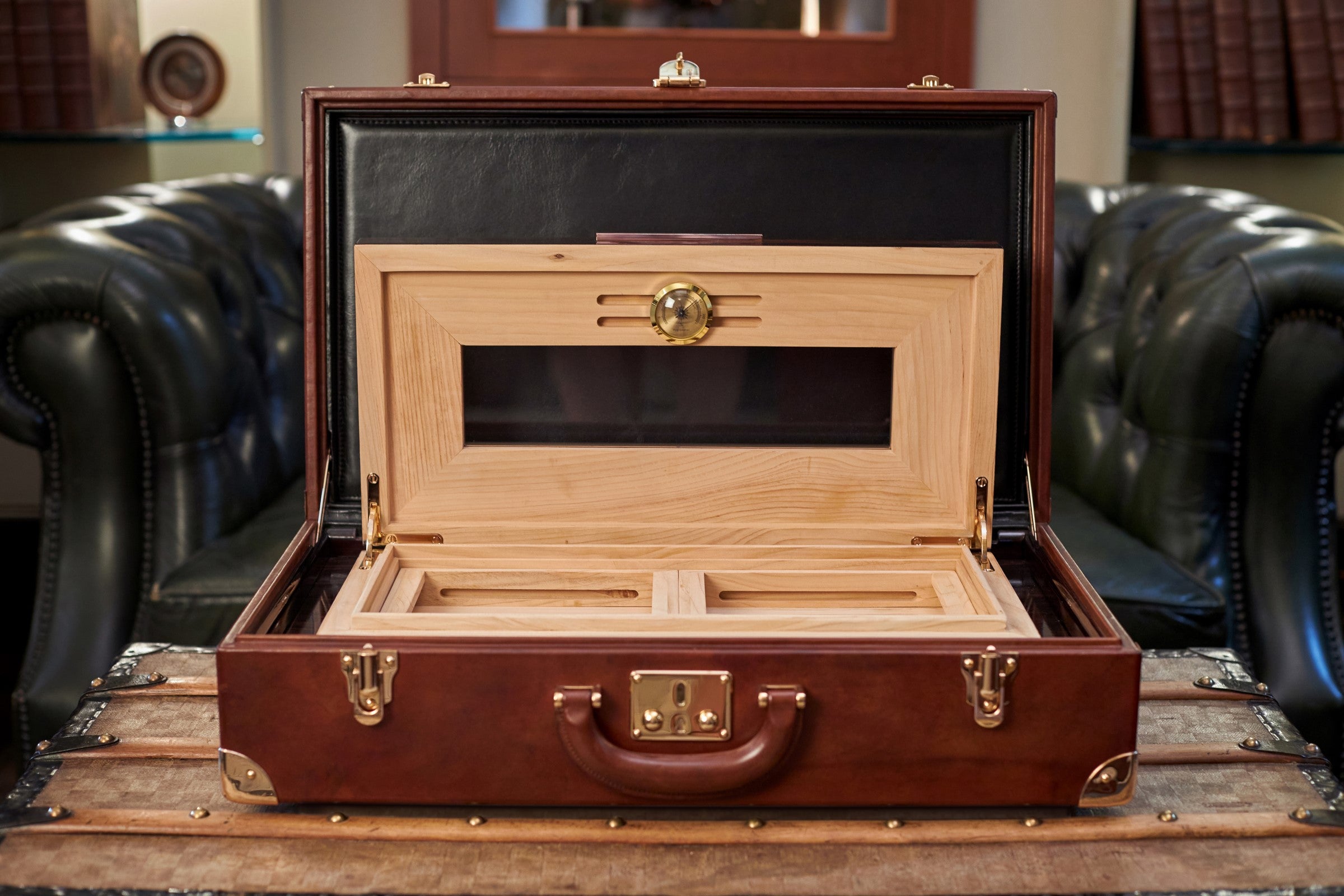 Bernardini Humidor Briefcase - Black leather and Ebony - N° 03/30