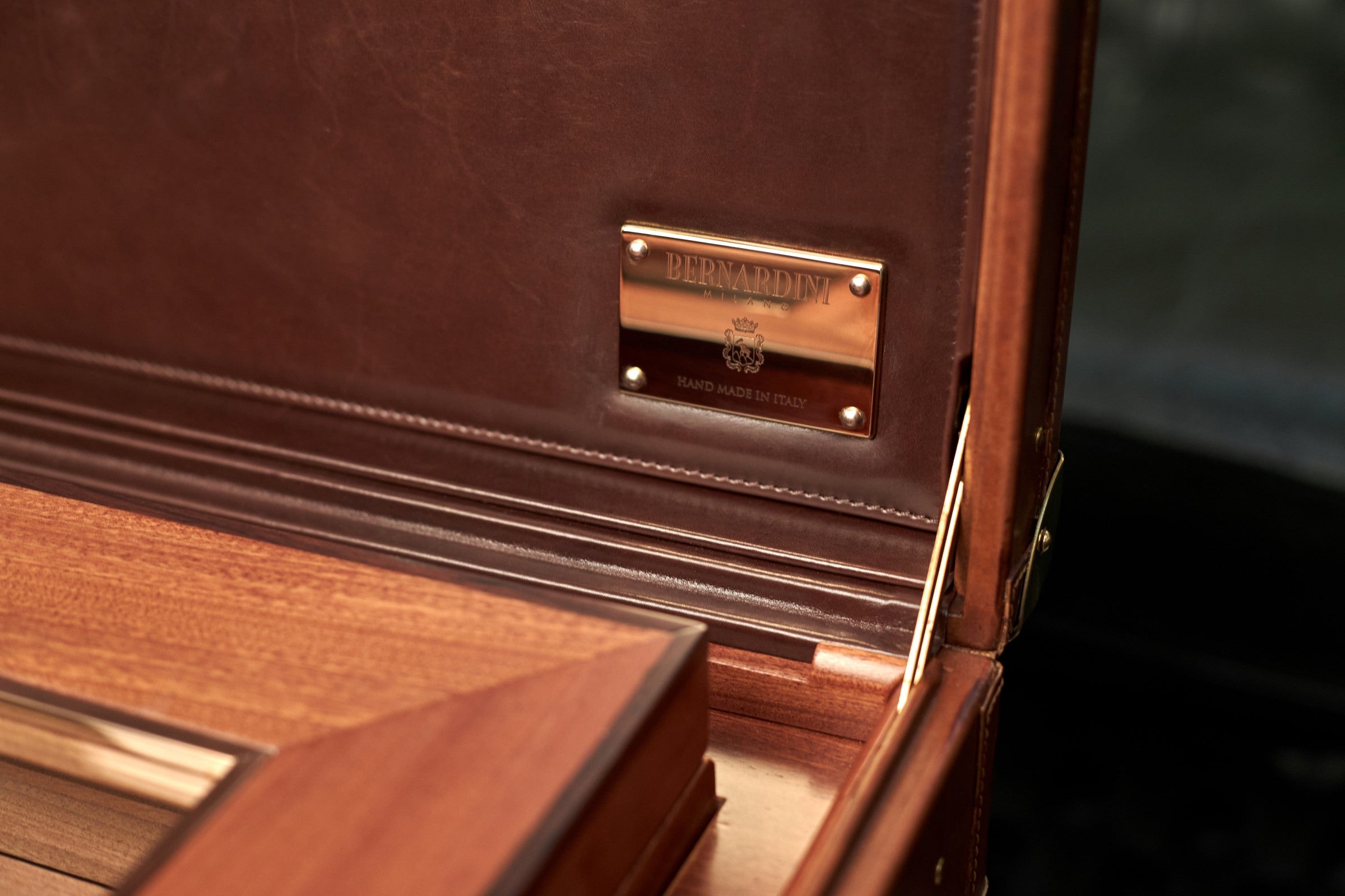 Bernardini Humidor Briefcase - Brown leather and Mahogany - N° 01/30