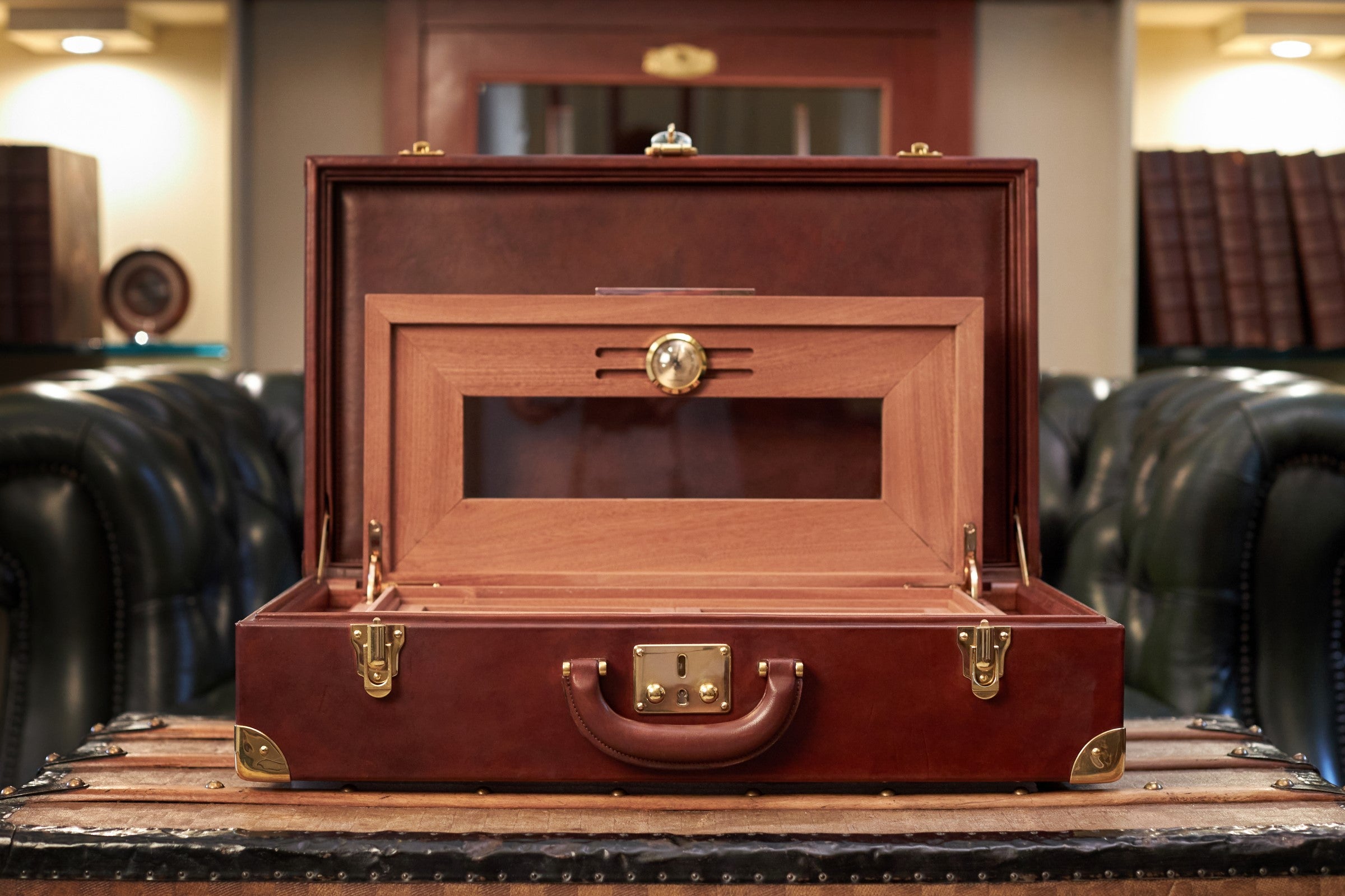 Bernardini Humidor Briefcase - Brown leather and Mahogany - N° 04/30