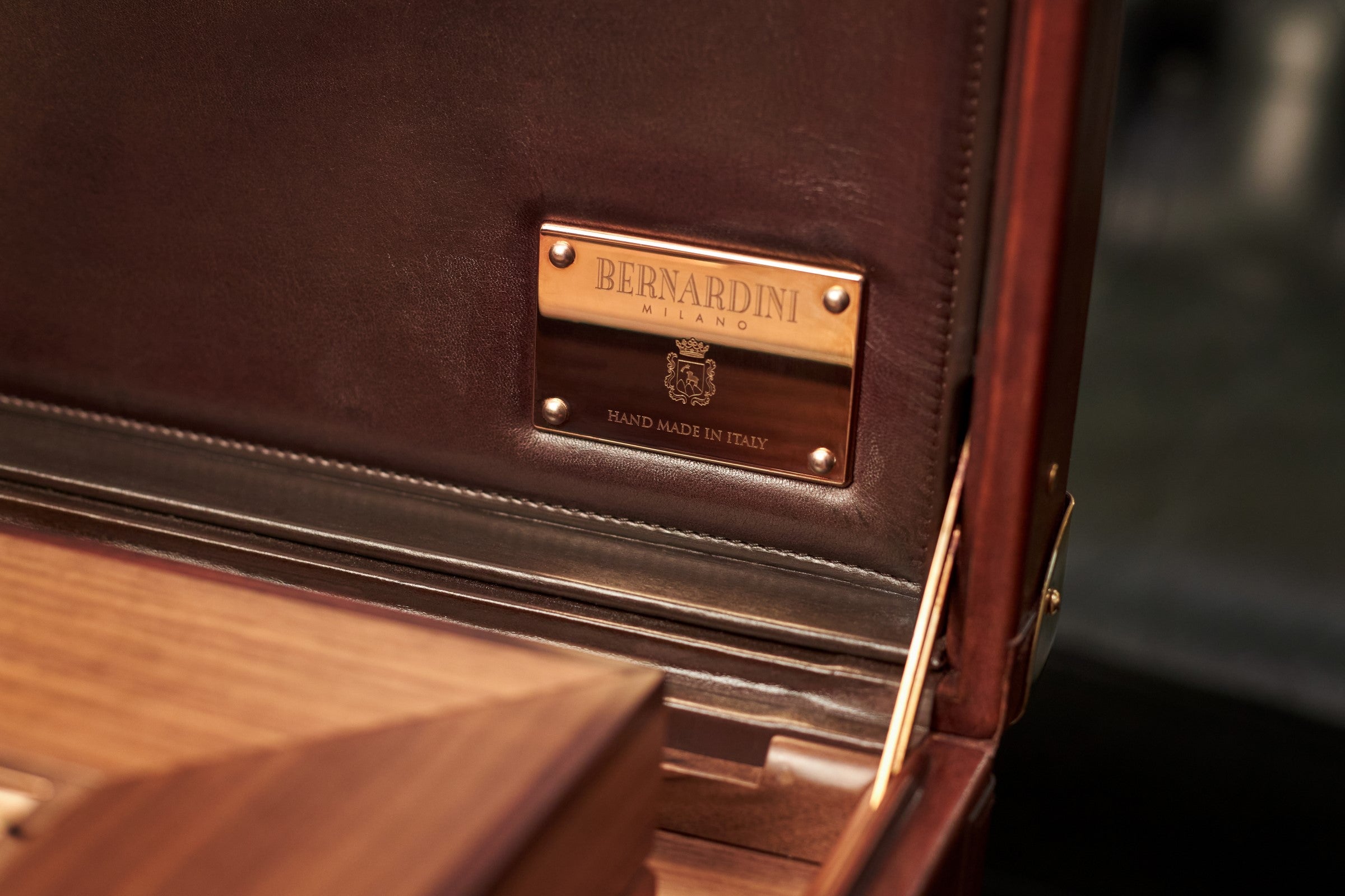 Bernardini Humidor Briefcase - French Lily and Walnut - N° 05/30