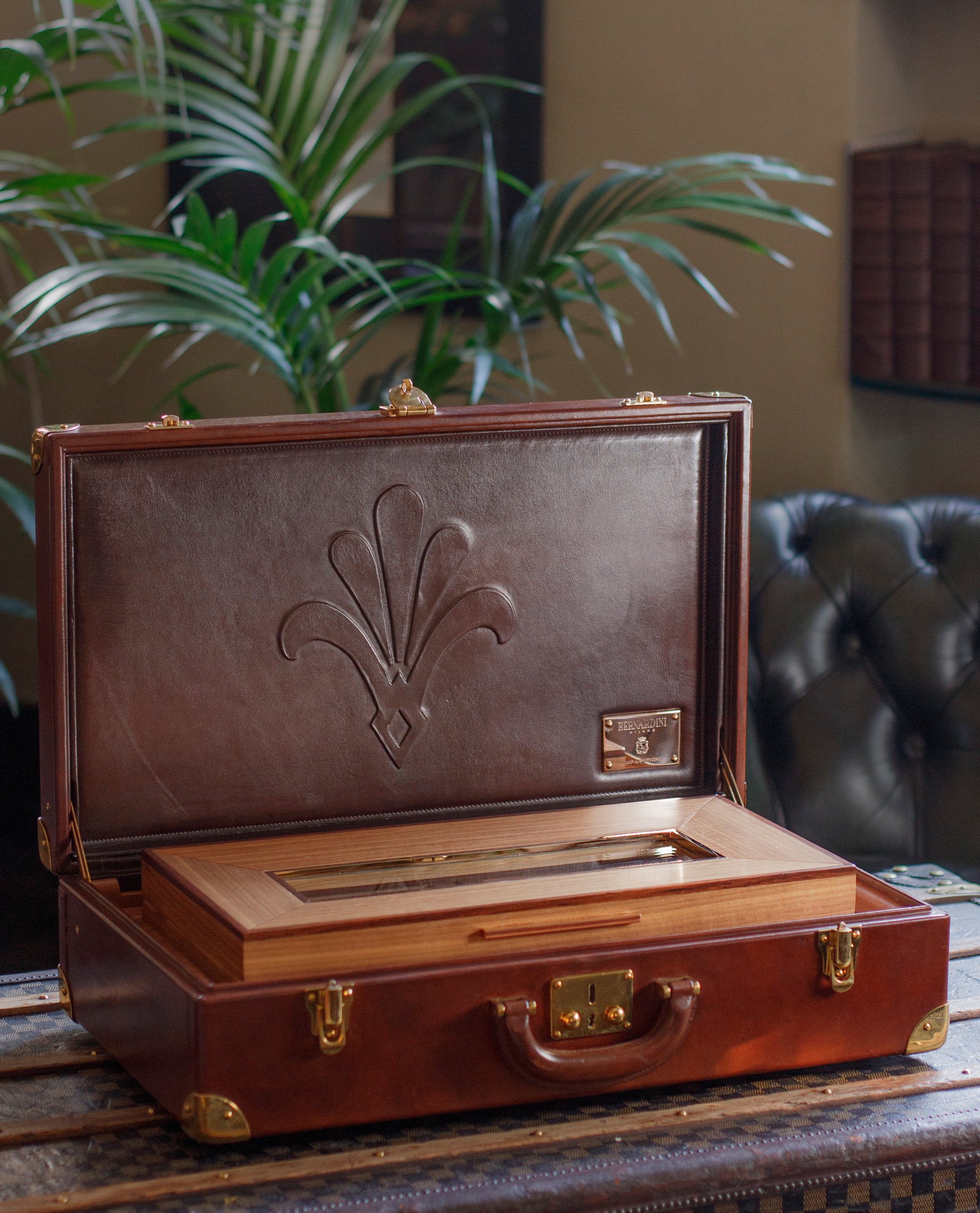 Bernardini Humidor Briefcase - French Lily and Walnut - N° 05/30