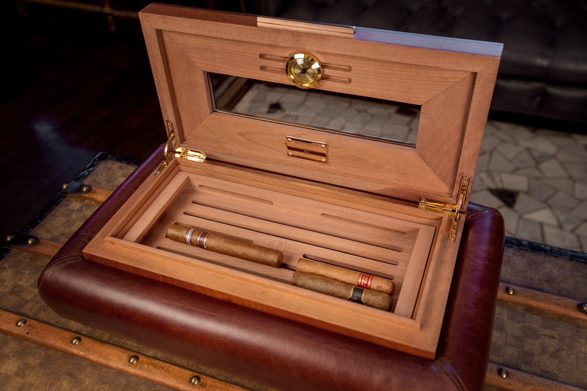 Bernardini Humidor Deco - Brown leather and Mahogany - N° 03/30