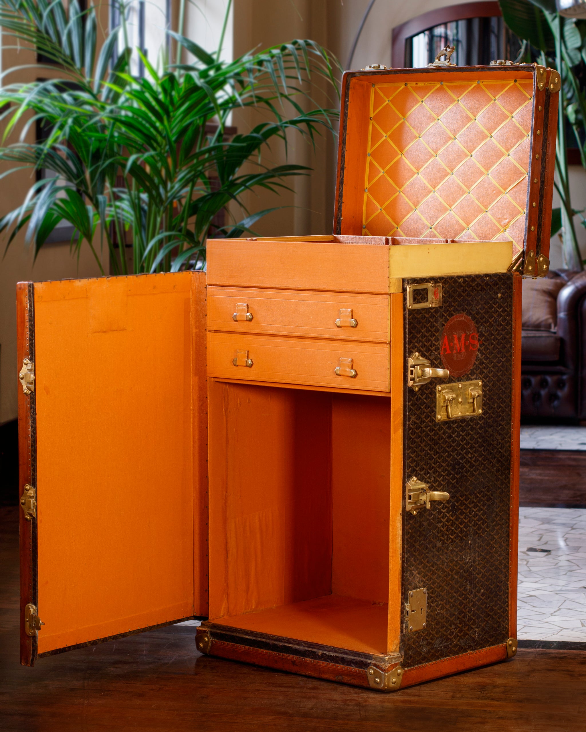 WARDROBE trunk Louis Vuitton house CIRCA 1930