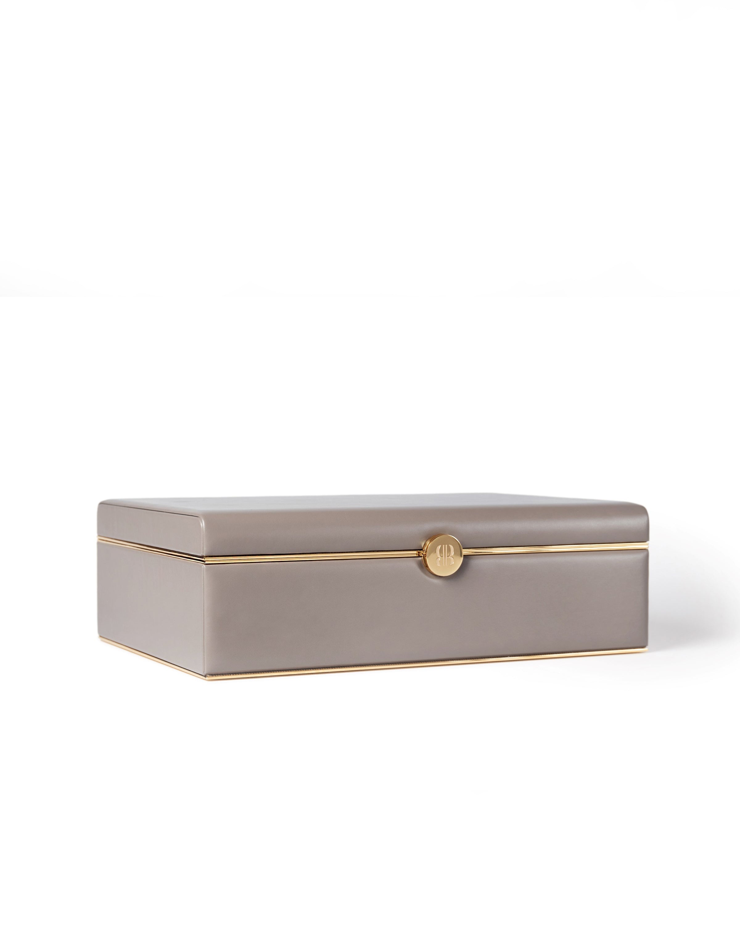 Bernardini Milano jewellery holder of leather, yellow gold plated and silk - closed