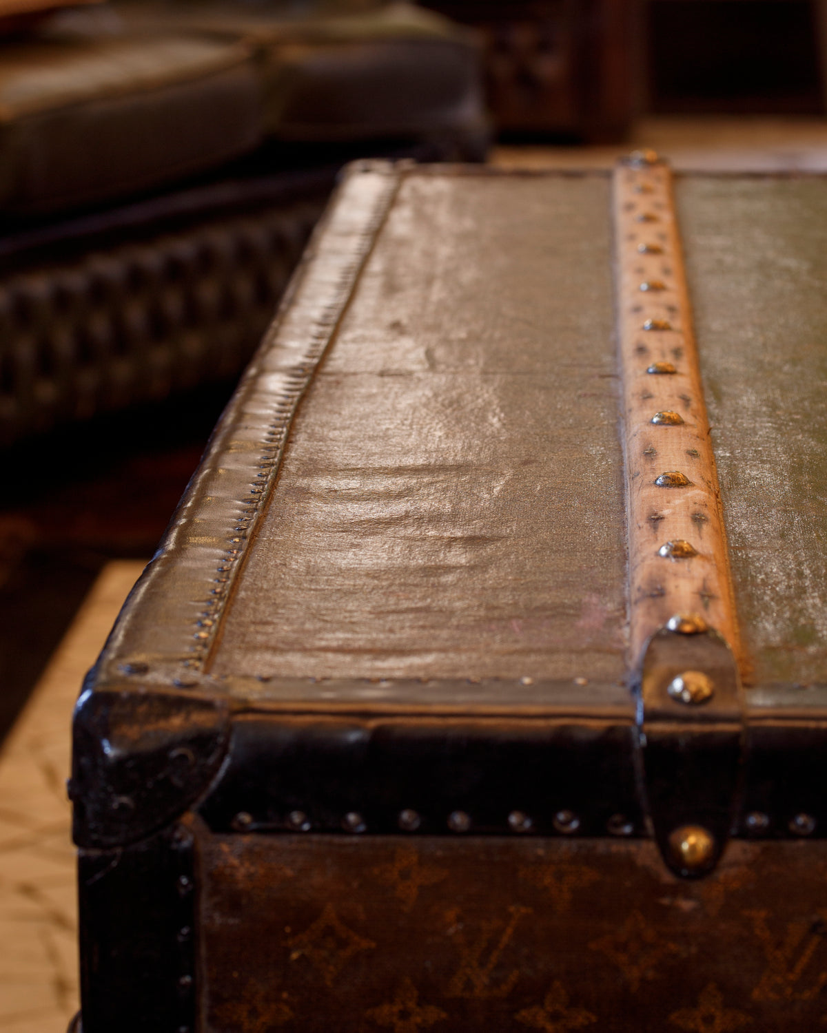 Louis Vuitton &quot;hanger&quot; Steamer Trunk - Commande Special