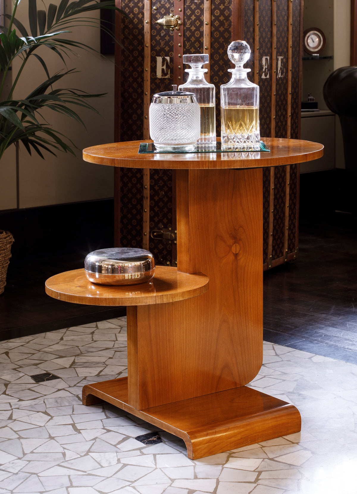 Tavolino tondo in ciliegio con due ripiani - 1930 - Cherry Circular Coffee Table