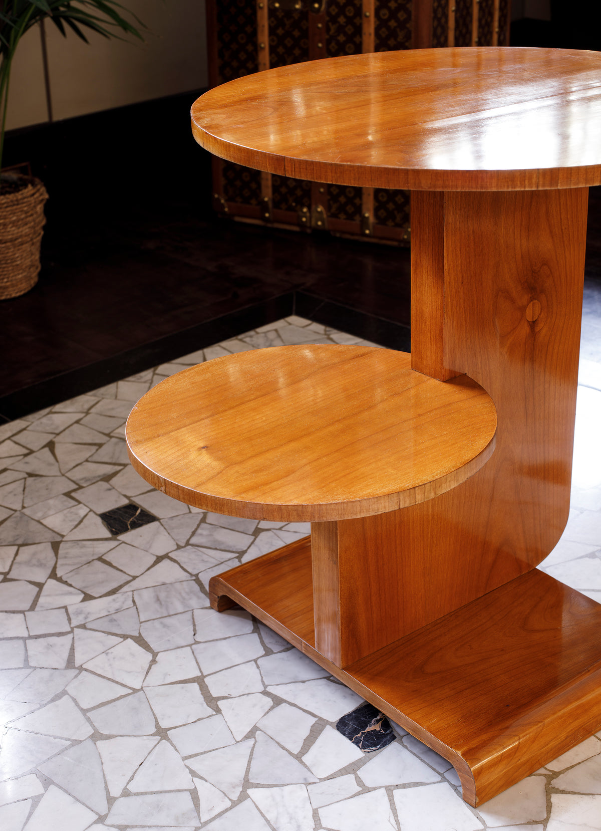 Tavolino tondo in ciliegio con due ripiani - 1930 - Cherry Circular Coffee Table