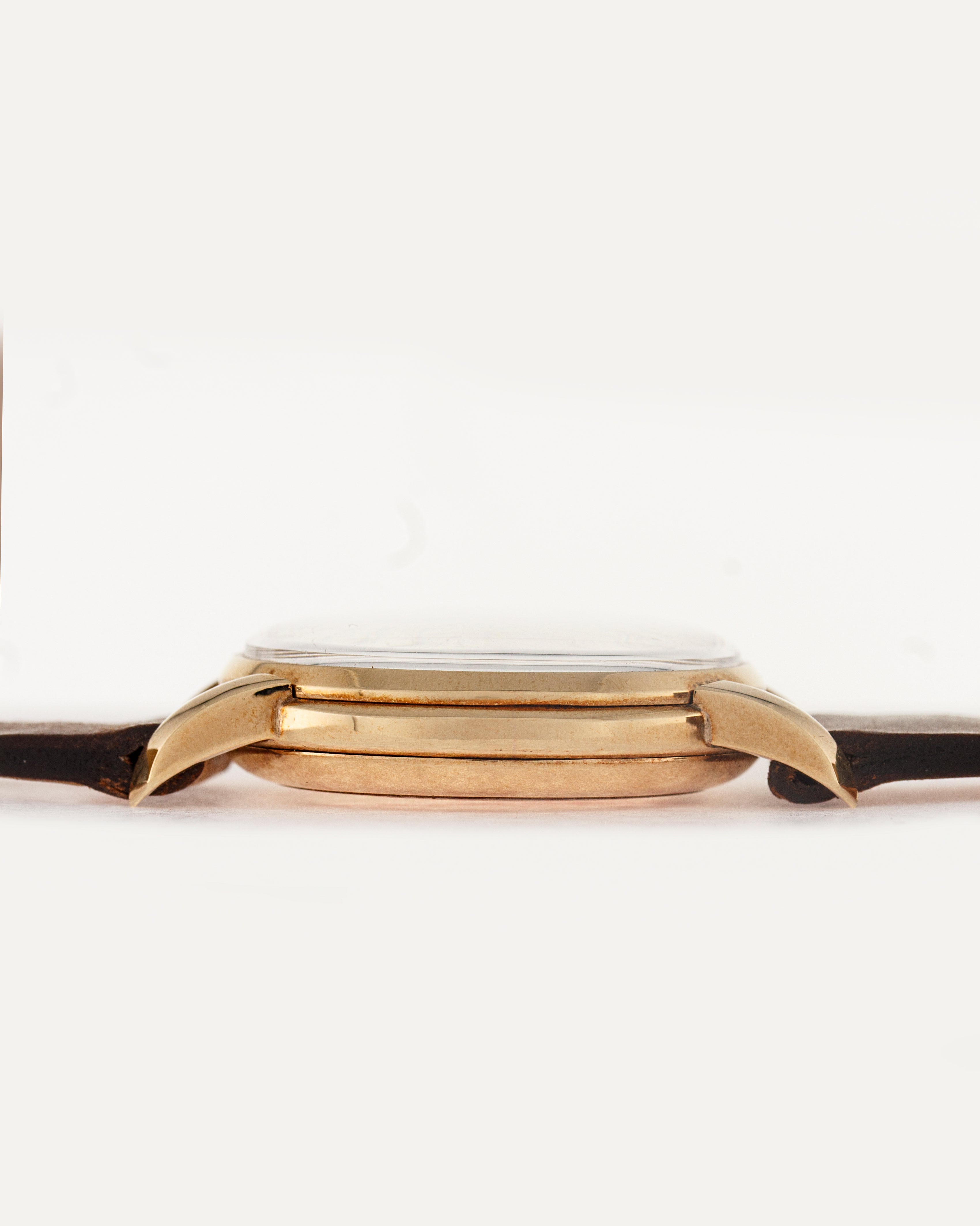 Universal Genève Ref. 52208 Compax - yellow gold with white dial - side