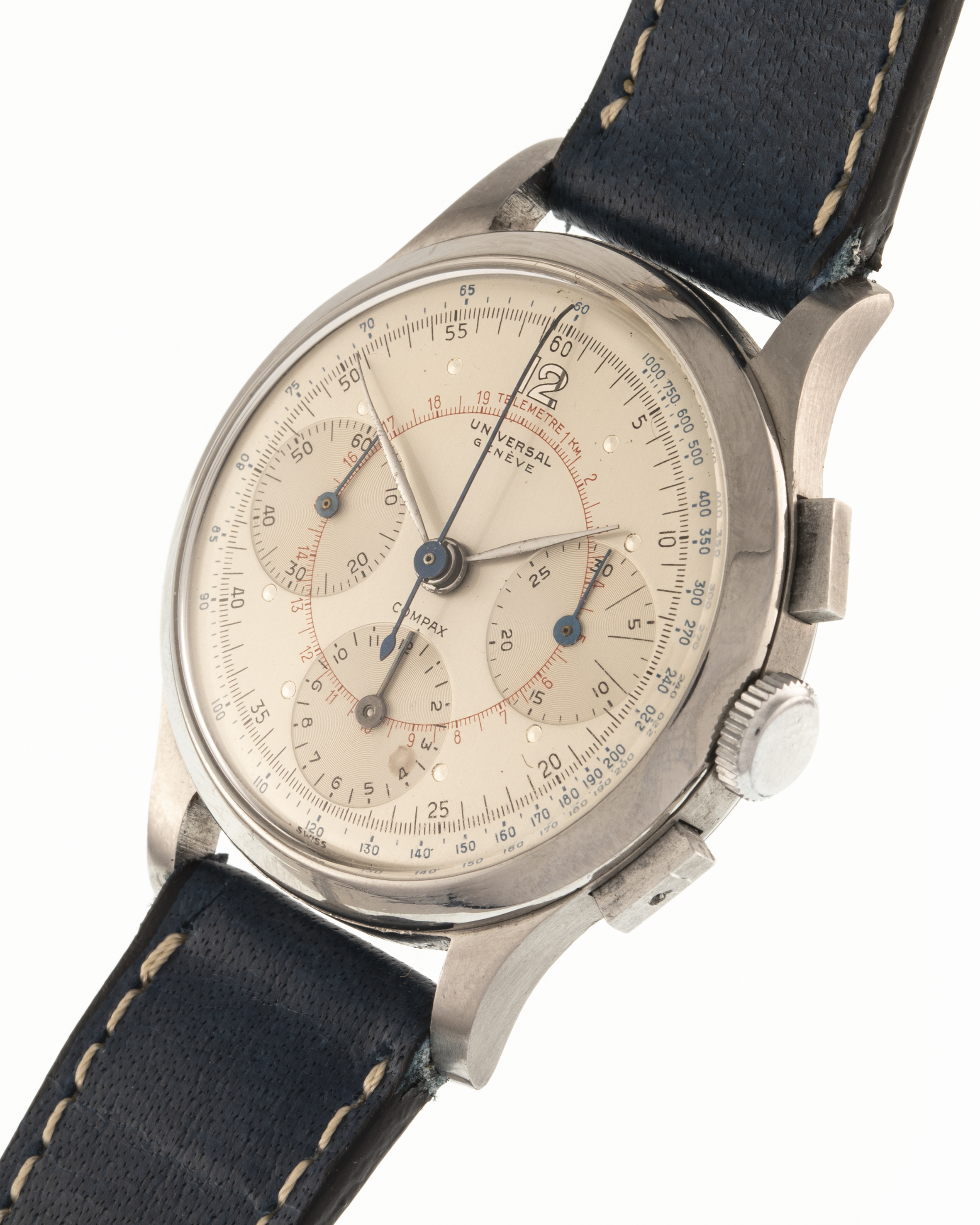 Universal Genève Compax ref. 22495 in stainless steel with white dial red graphics 