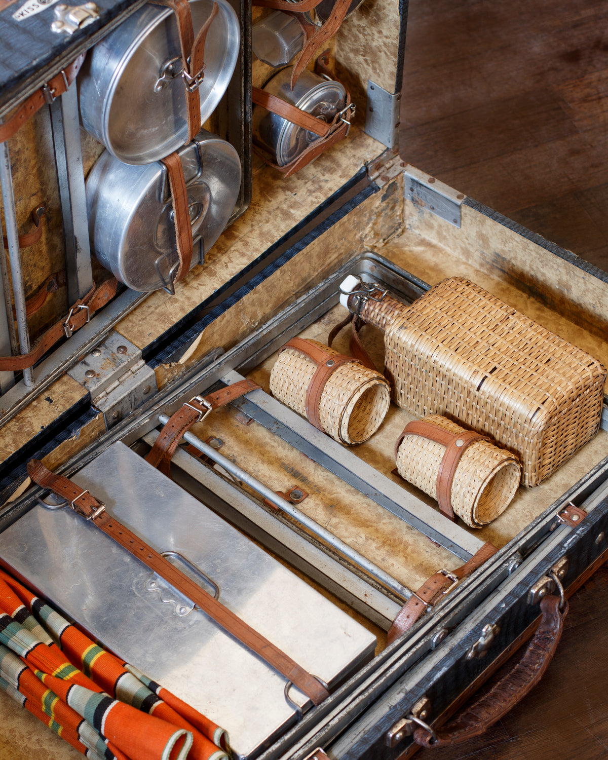 Vintage Pic-nic Set Suitcase