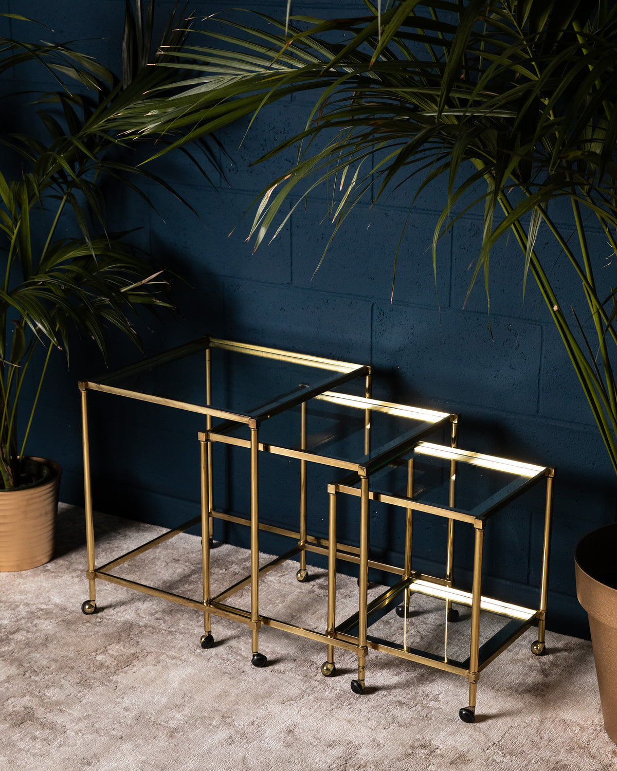 Products Set di tavolini cubici in ottone dorato - 1980 - Gold Brass Cubic Bar Carts Set
