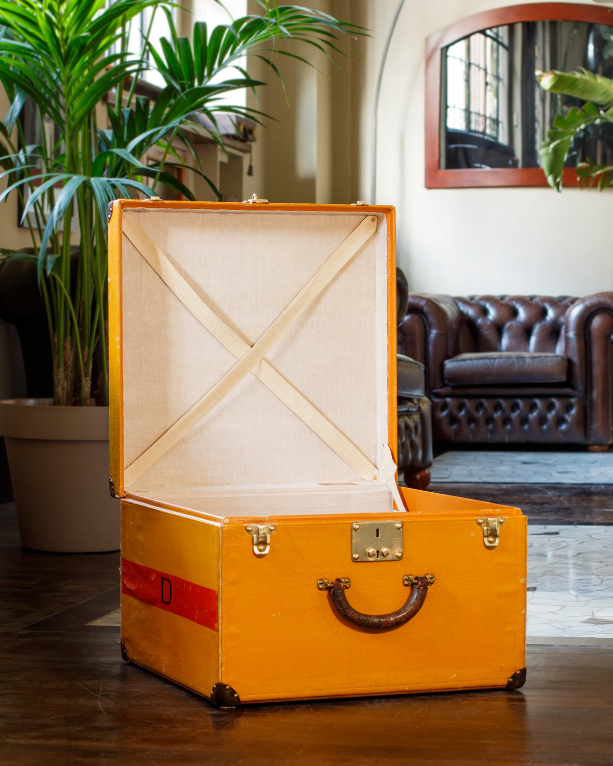 Louis Vuitton Vuittonite Cubique Trunk